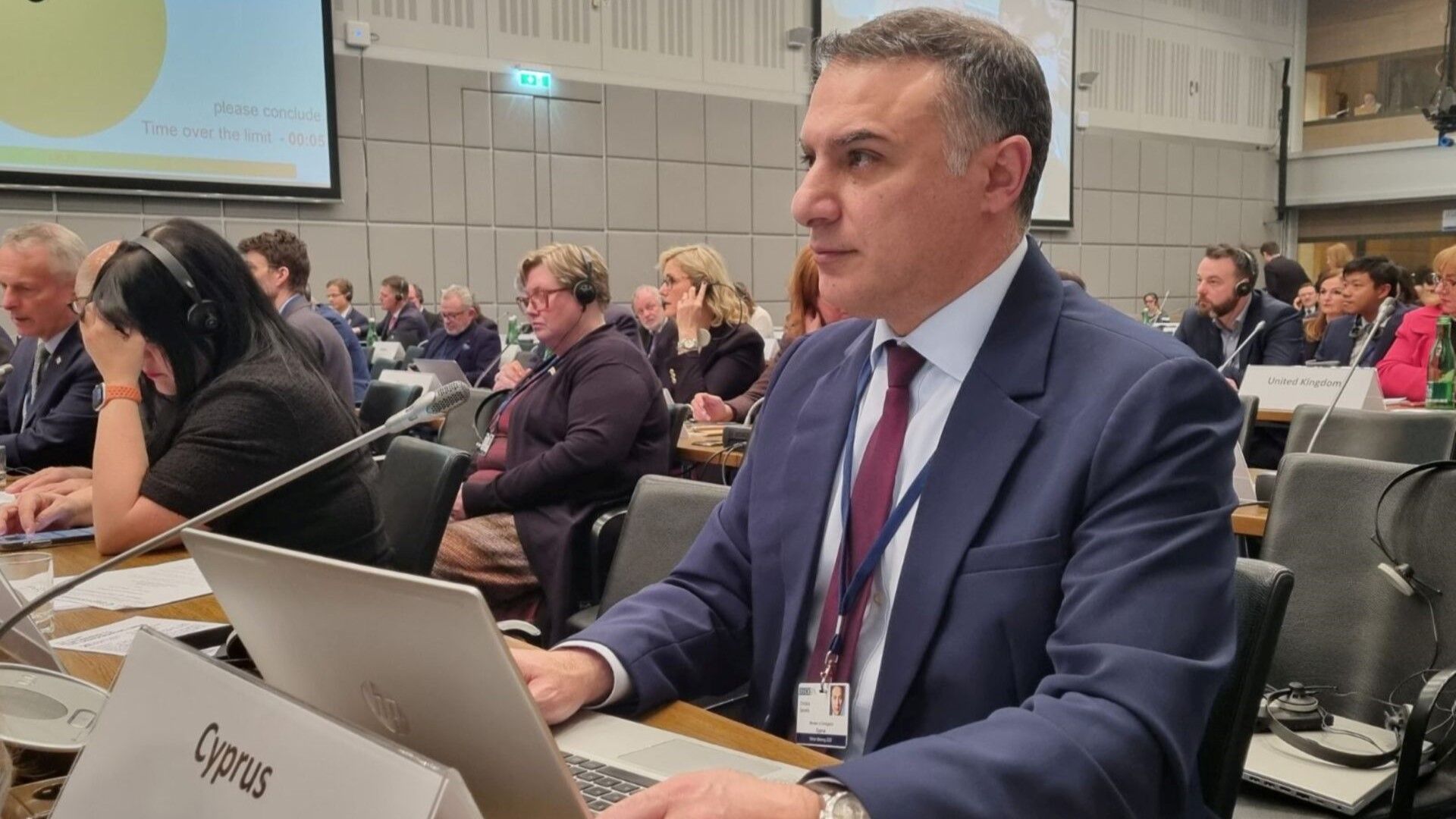 Πραγματιστικό ΜΟΕ το άνοιγμα των τουρκικών λιμανιών-αεροδρομίων, λέει ο Σενέκης στη ΚΣ ΟΑΣΕ