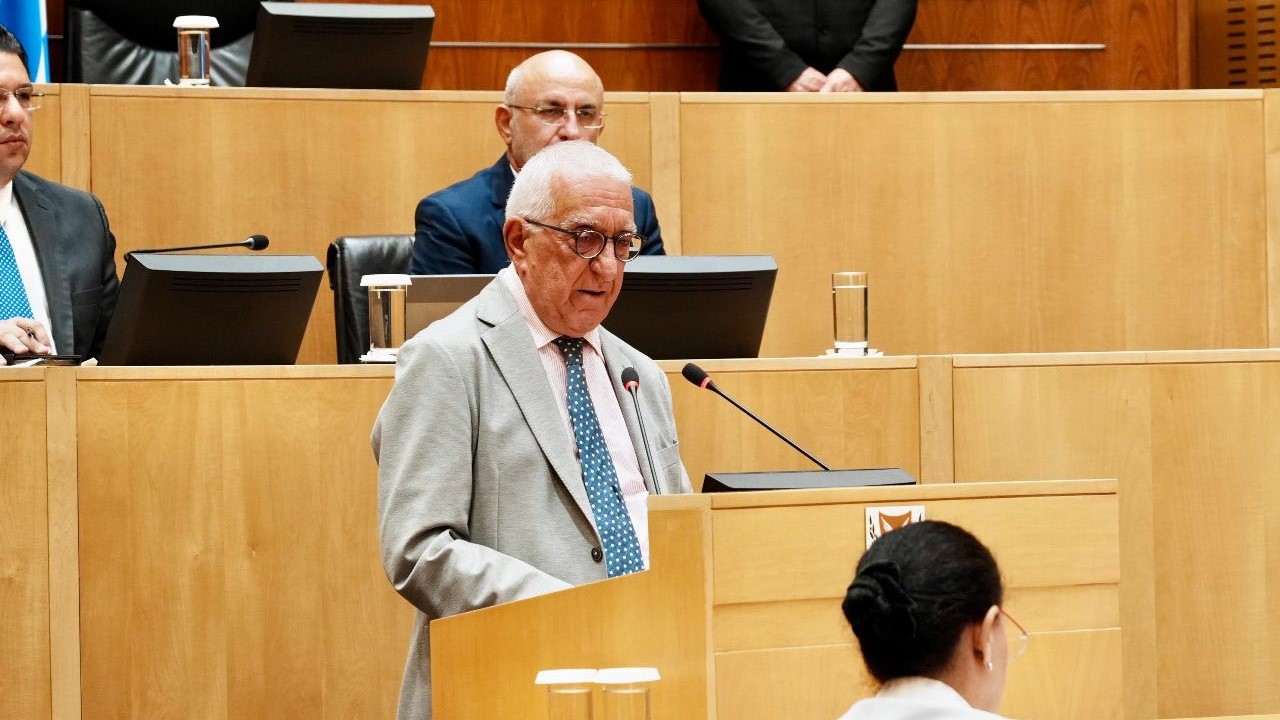 Θετική εξέλιξη η κινητικότητα στο Κυπριακό, είπε ο Ν. Κακλαμάνης στη Βουλή