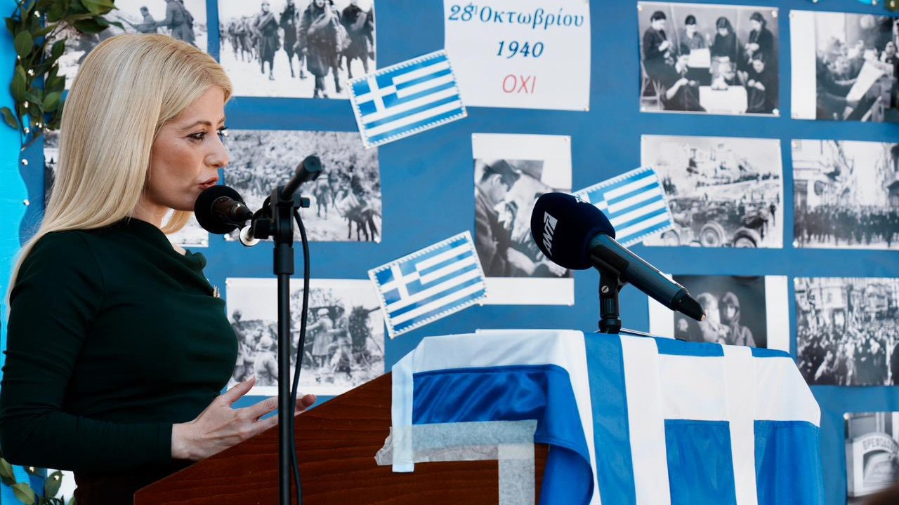 Με ενότητα, πίστη, πολιτική υπευθυνότητα να ξεπεράσουμε κάθε εμπόδιο λέει η ΠτΒ Με ενότητα, πίστη, πολιτική υπευθυνότητα να ξεπεράσουμε κάθε εμπόδιο λέει η ΠτΒ