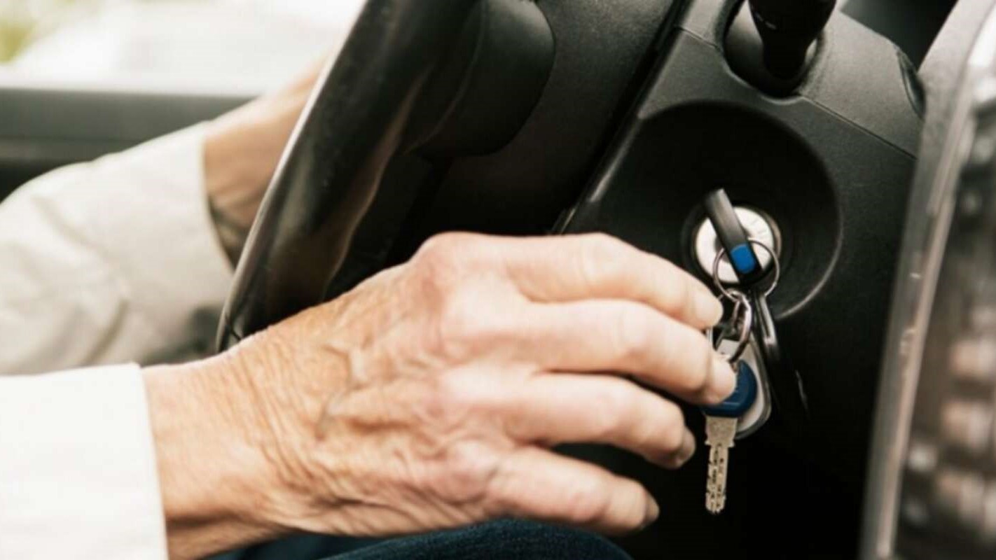 Τέλος σε υπερχρεώσεις ασφαλειών σε οδηγούς άνω των 70 επιχειρεί να δώσει η Βουλή Τέλος σε υπερχρεώσεις ασφαλειών σε οδηγούς άνω των 70 επιχειρεί να δώσει η Βουλή