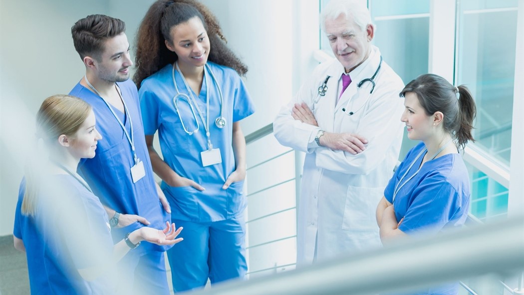 Εκ διαμέτρου αντίθετες θέσεις για τις πανεπιστημιακές κλινικές