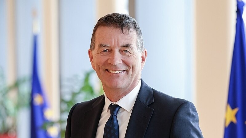 Στον ρόλο Βουλής για ανάληψη χρηματοδότησης από ΜΑΑ αναφέρθηκε ο Μέρφι