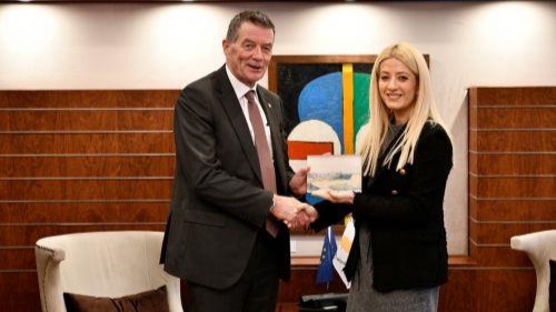 Βασική προτεραιότητα η πρόοδος διαπραγματεύσεων για νέο ΠΔΠ, λέει η ΠτB σε Πρόεδρο ΕΕΣ